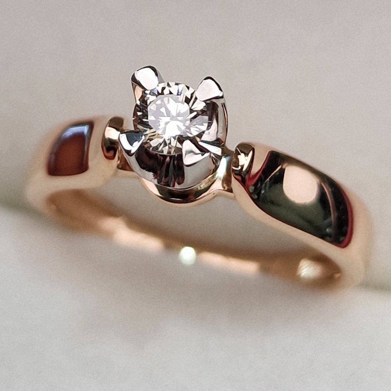 Кольцо Deimantas 99981792 17р 3,09гр 0,19ct. купить,NaN