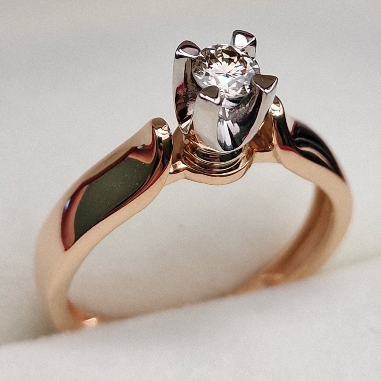 Кольцо Deimantas 99981792 17р 3,09гр 0,19ct. купить,NaN
