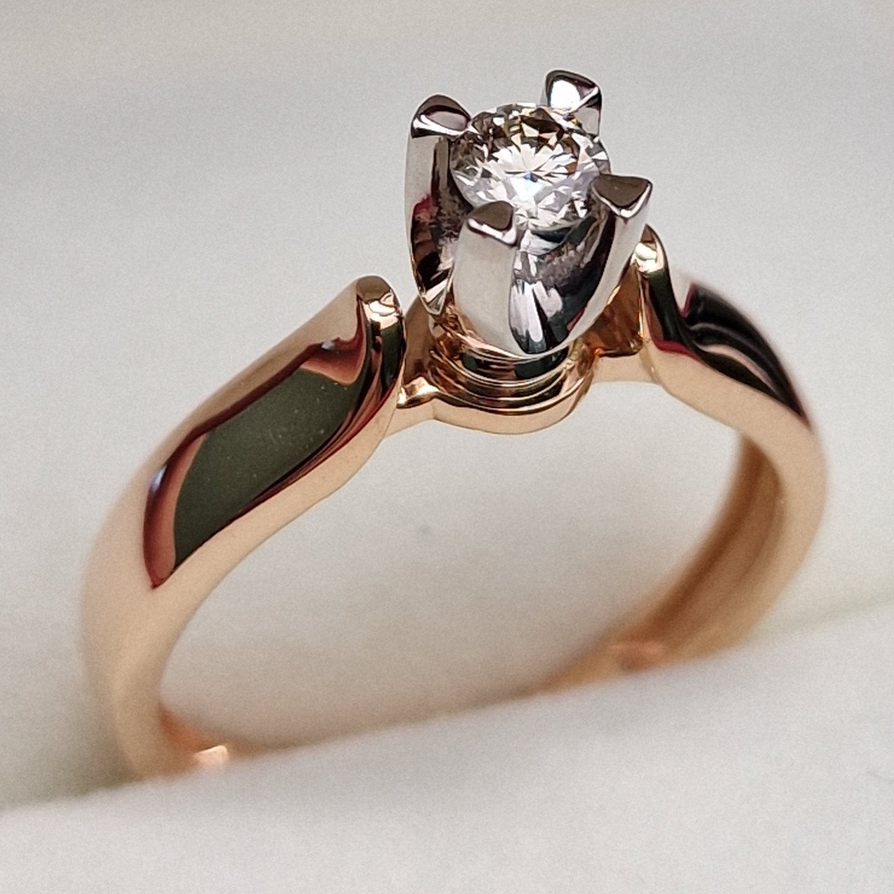 Кольцо Deimantas 99981792 17р 3,09гр 0,19ct. купить,NaN