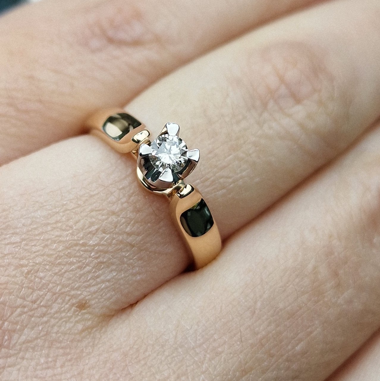Кольцо Deimantas 99981792 17р 3,09гр 0,19ct. купить,NaN