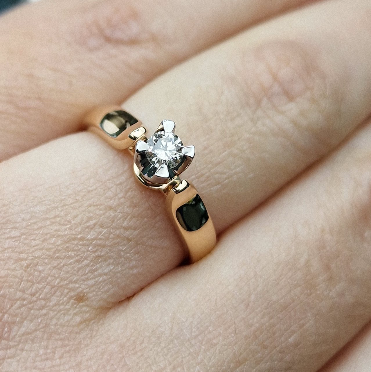 Кольцо Deimantas 99981792 17р 3,09гр 0,19ct. купить,NaN