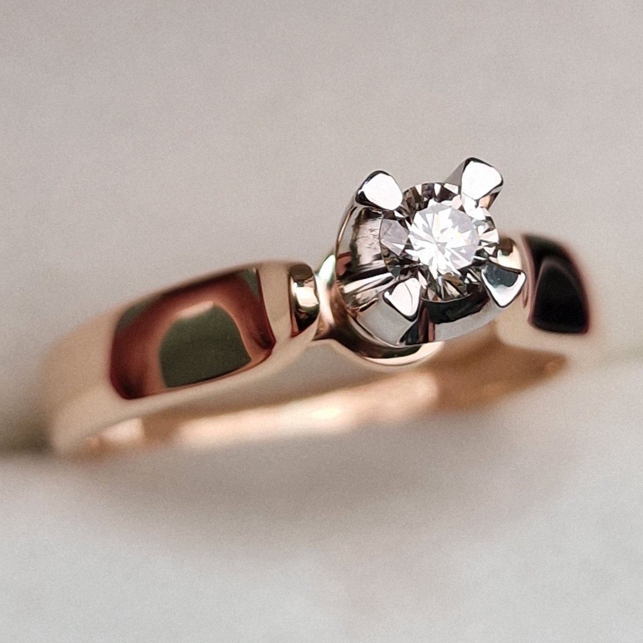 Кольцо Deimantas 99981792 17р 3,09гр 0,19ct. купить,NaN