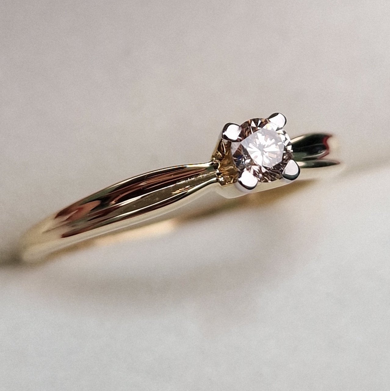 Кольцо Deimantas 99981796 17,5р 1,93гр 0,182ct. купить,NaN