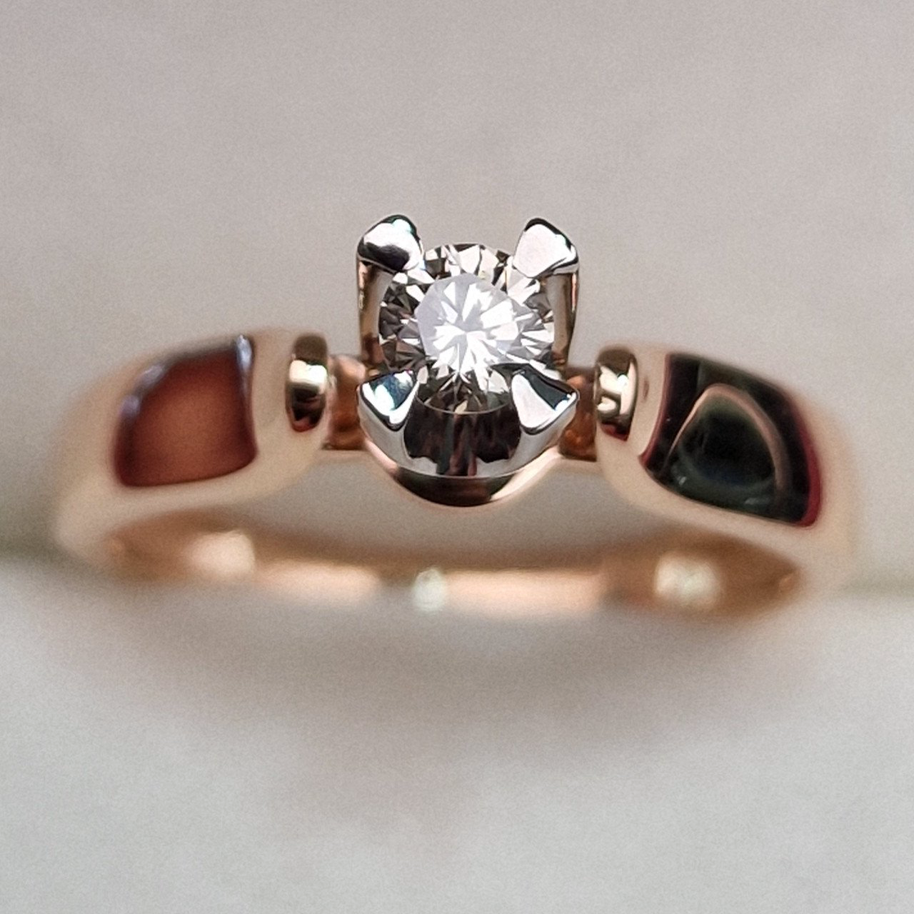 Кольцо Deimantas 99981792 17р 3,09гр 0,19ct. купить,NaN