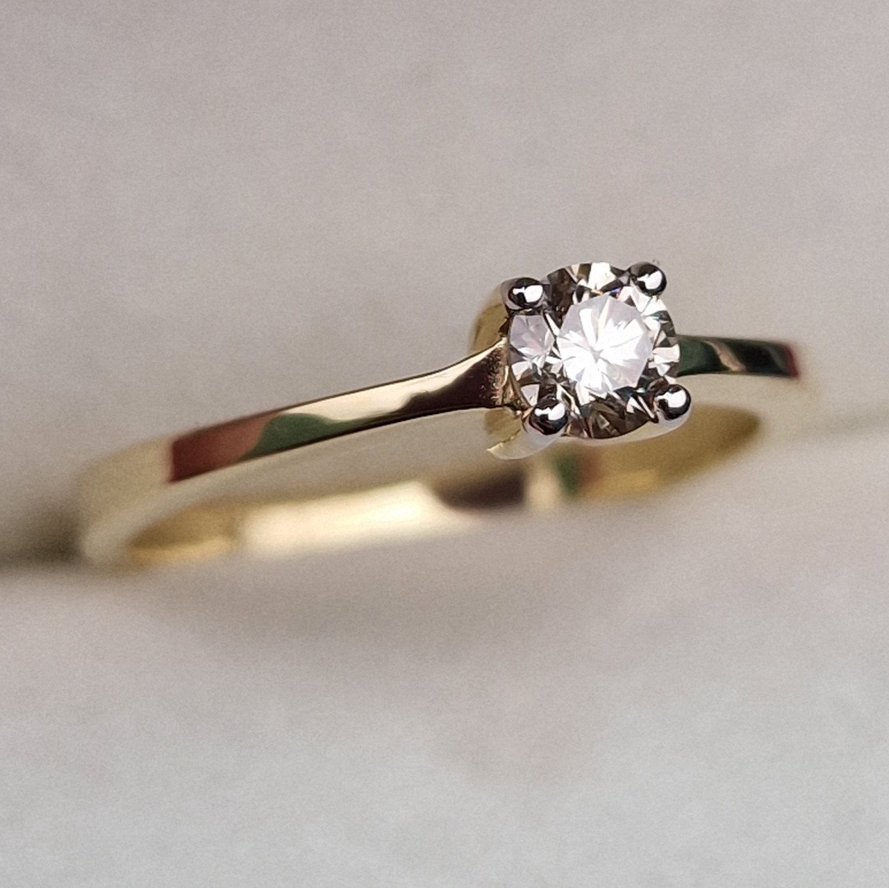 Кольцо Deimantas 99981806 16,5р 2,23гр 0,268ct. купить,NaN