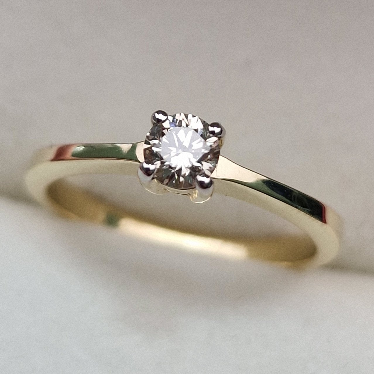 Кольцо Deimantas 99981806 16,5р 2,23гр 0,268ct. купить,NaN
