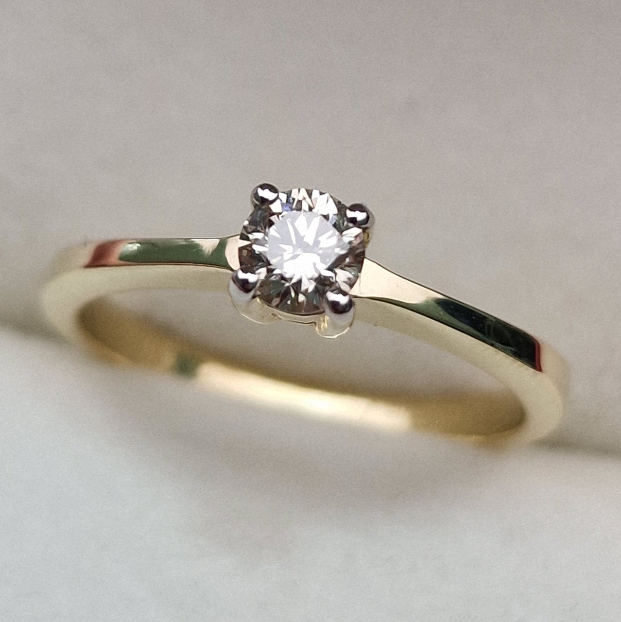 Кольцо Deimantas 99981806 16,5р 2,23гр 0,268ct. купить,NaN