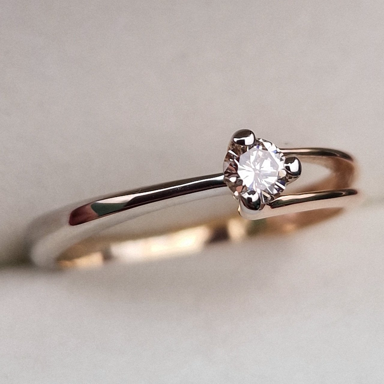 Кольцо Deimantas 99981813 17р 2,09гр 0,16ct. купить,NaN