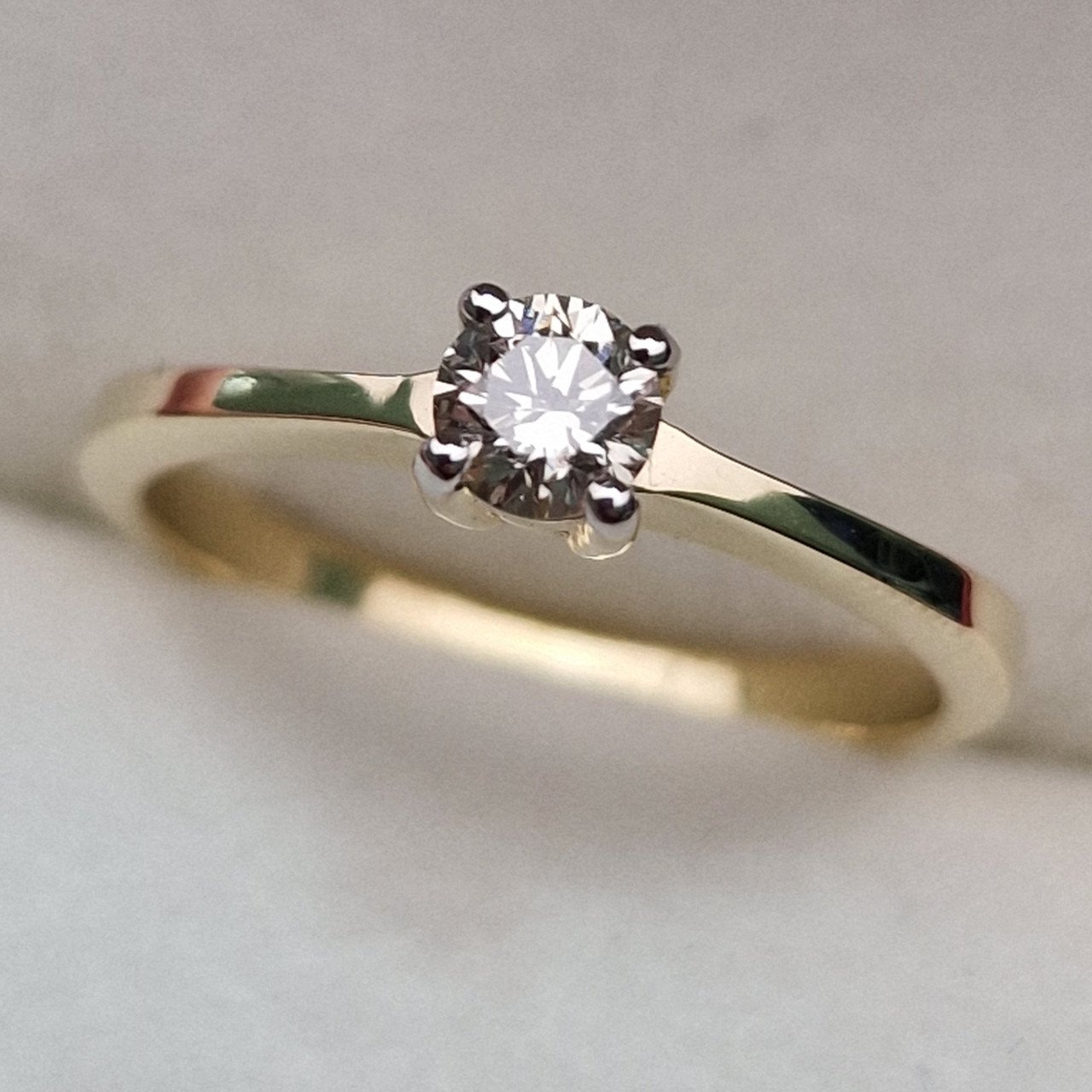 Кольцо Deimantas 99981806 16,5р 2,23гр 0,268ct. купить,NaN