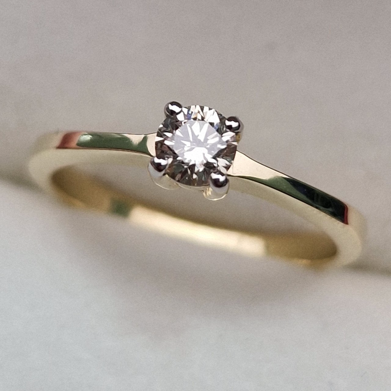 Кольцо Deimantas 99981806 16,5р 2,23гр 0,268ct. купить,NaN