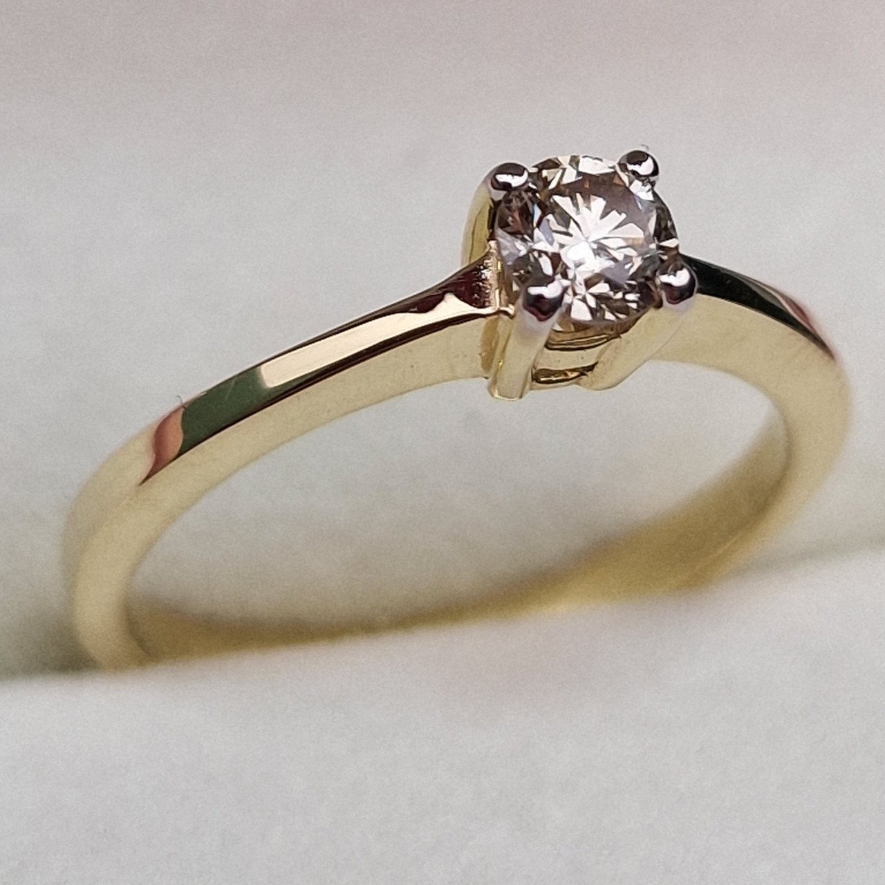 Кольцо Deimantas 99981806 16,5р 2,23гр 0,268ct. купить,NaN