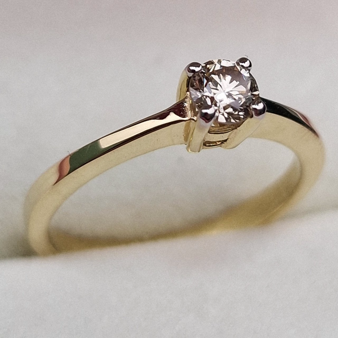 Кольцо Deimantas 99981806 16,5р 2,23гр 0,268ct. купить,NaN