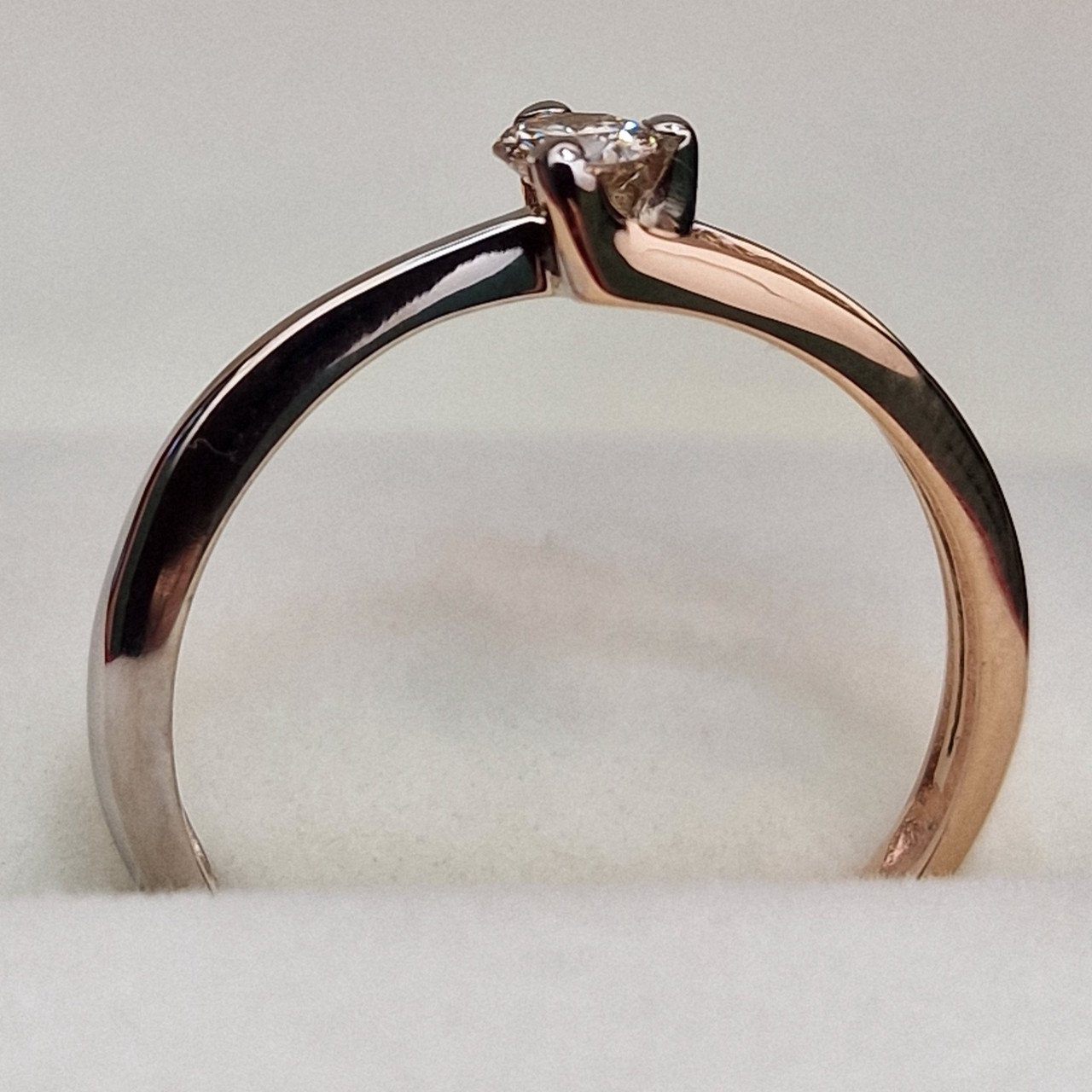 Кольцо Deimantas 99981813 17р 2,09гр 0,16ct. купить,NaN