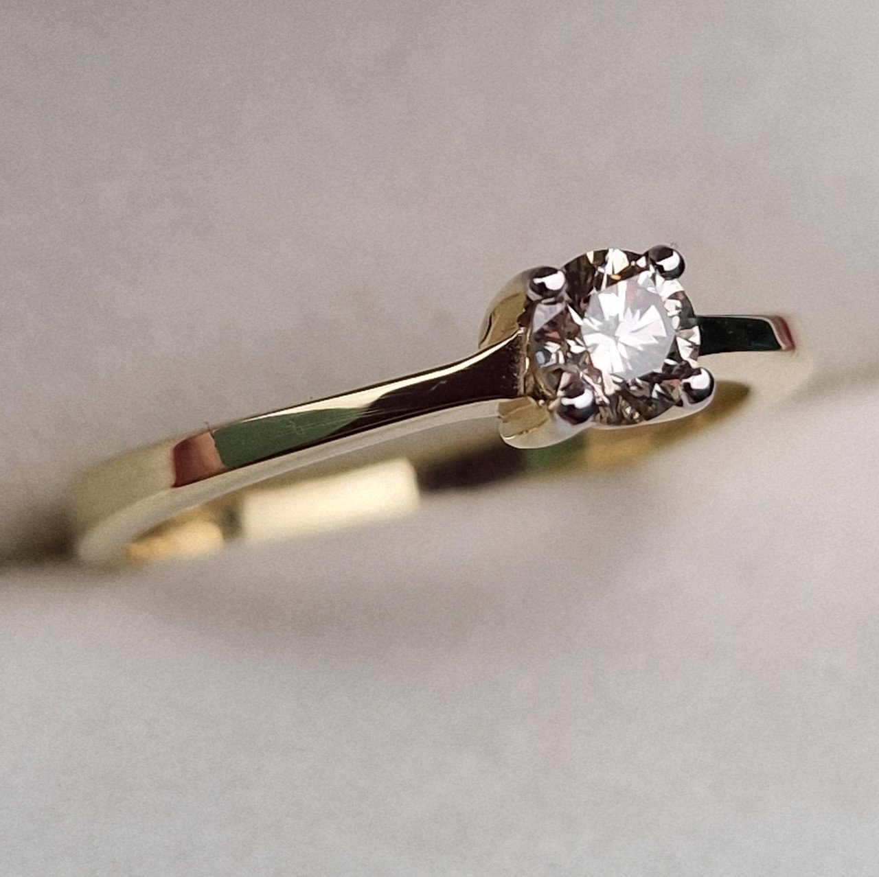 Кольцо Deimantas 99981806 16,5р 2,23гр 0,268ct. купить,NaN