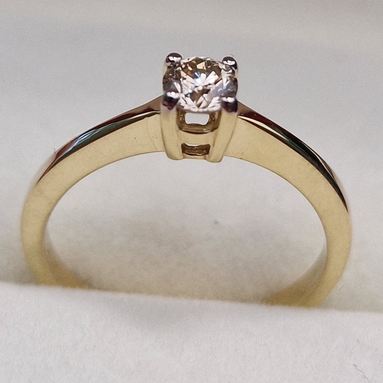 Кольцо Deimantas 99981806 16,5р 2,23гр 0,268ct. купить,NaN