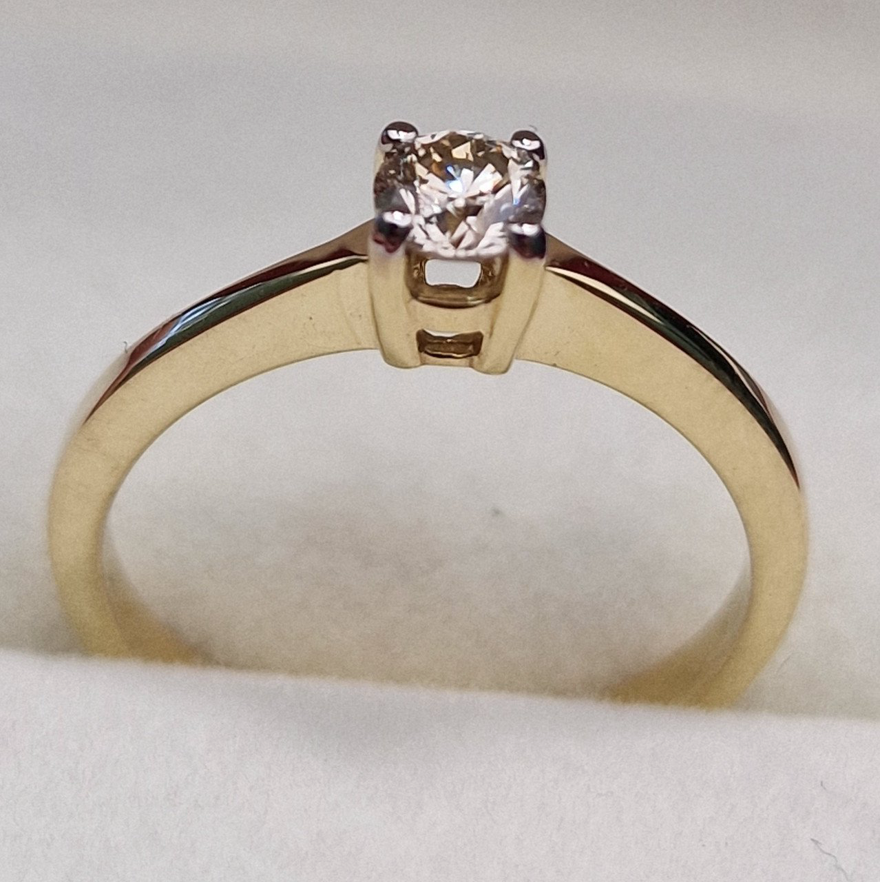 Кольцо Deimantas 99981806 16,5р 2,23гр 0,268ct. купить,NaN
