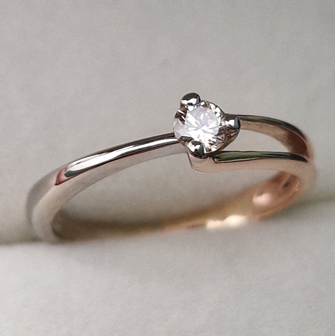 Кольцо Deimantas 99981813 17р 2,09гр 0,16ct. купить,NaN