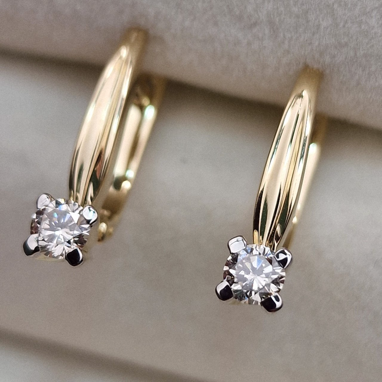 Серьги Deimantas 99981839 2,94гр 0,362ct. купить,NaN