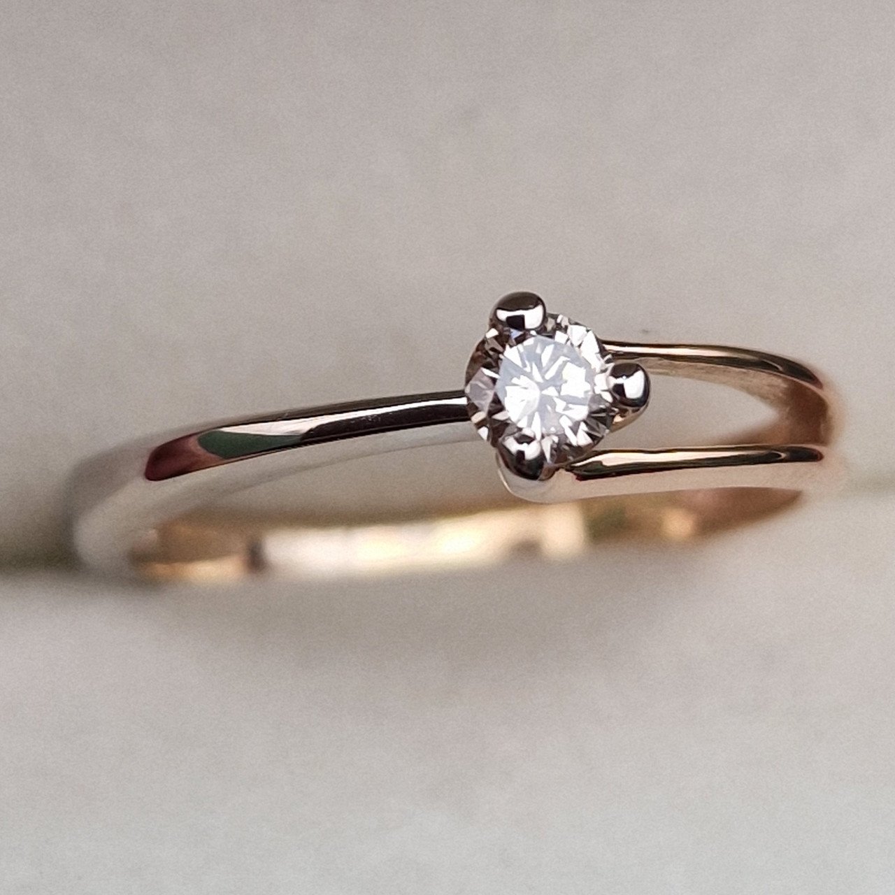 Кольцо Deimantas 99981813 17р 2,09гр 0,16ct. купить,NaN