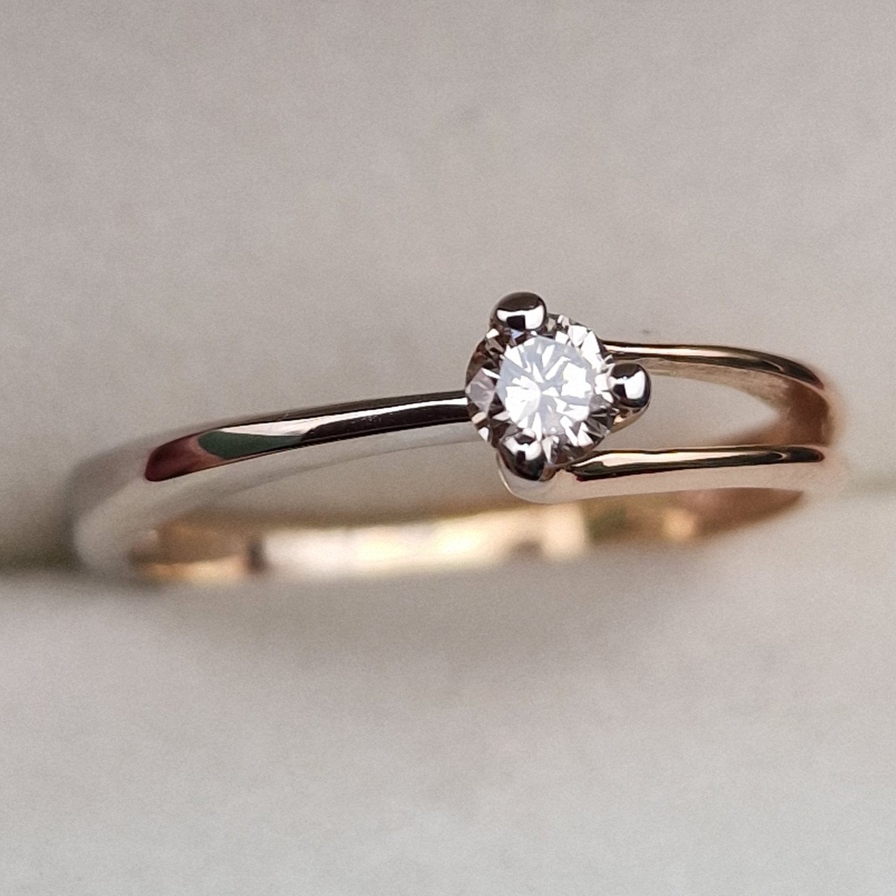 Кольцо Deimantas 99981813 17р 2,09гр 0,16ct. купить,NaN