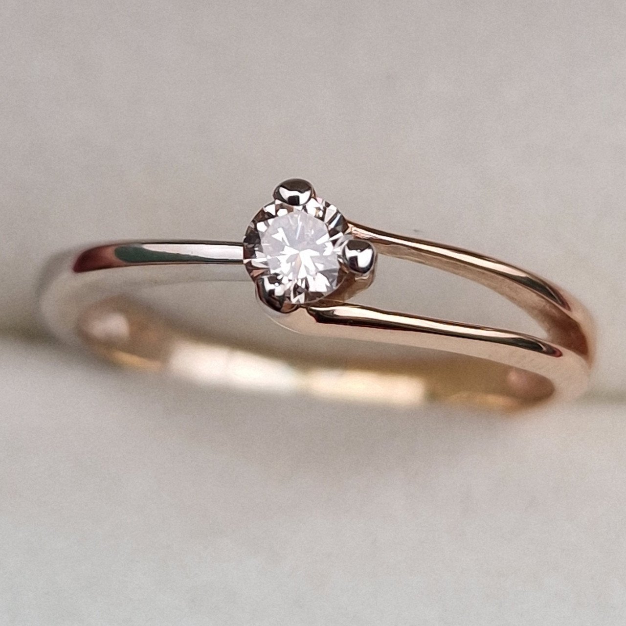 Кольцо Deimantas 99981813 17р 2,09гр 0,16ct. купить,NaN