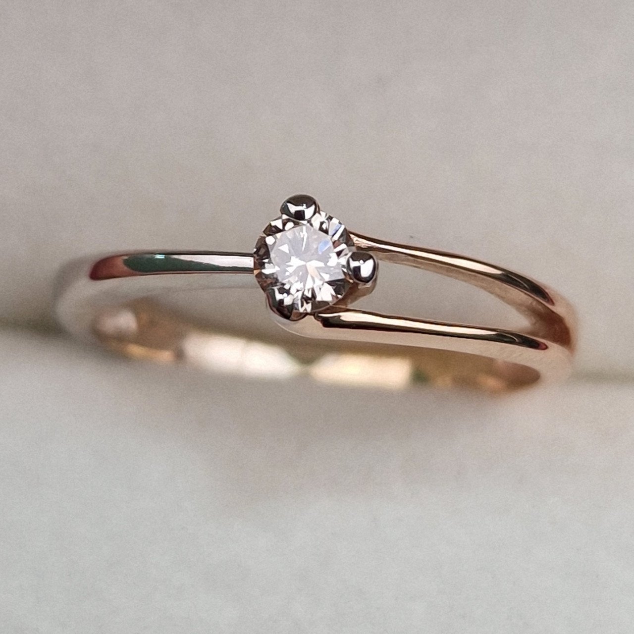 Кольцо Deimantas 99981813 17р 2,09гр 0,16ct. купить,NaN