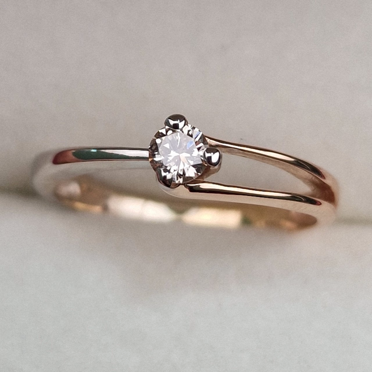 Кольцо Deimantas 99981813 17р 2,09гр 0,16ct. купить,NaN