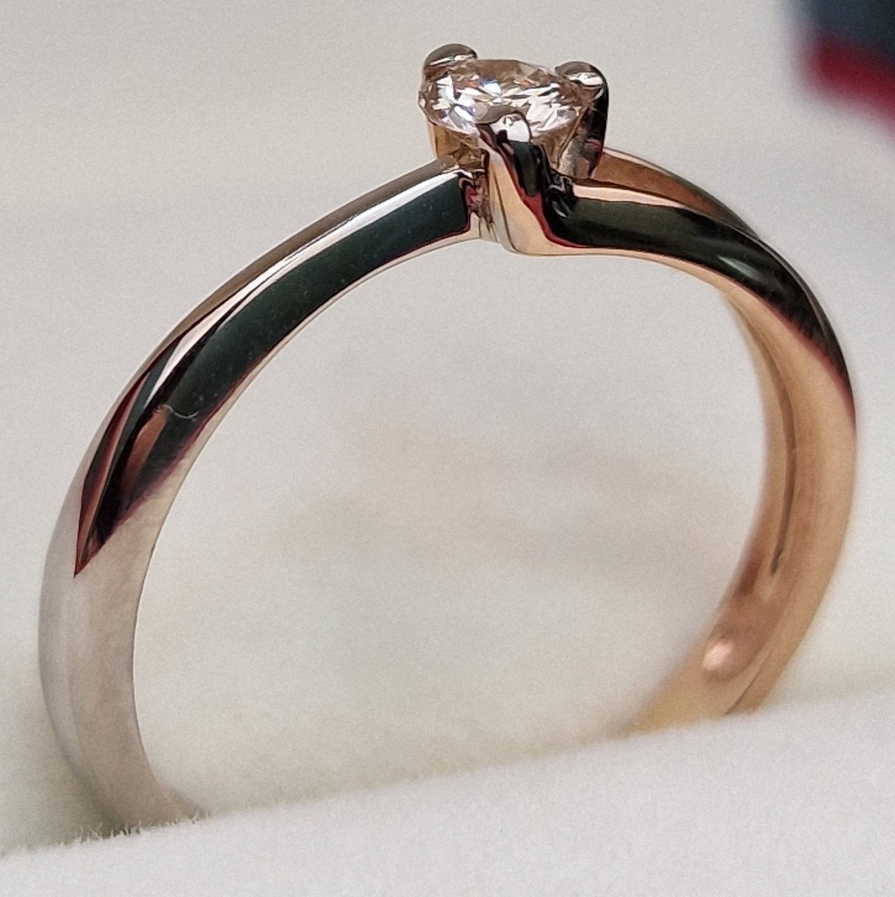 Кольцо Deimantas 99981813 17р 2,09гр 0,16ct. купить,NaN