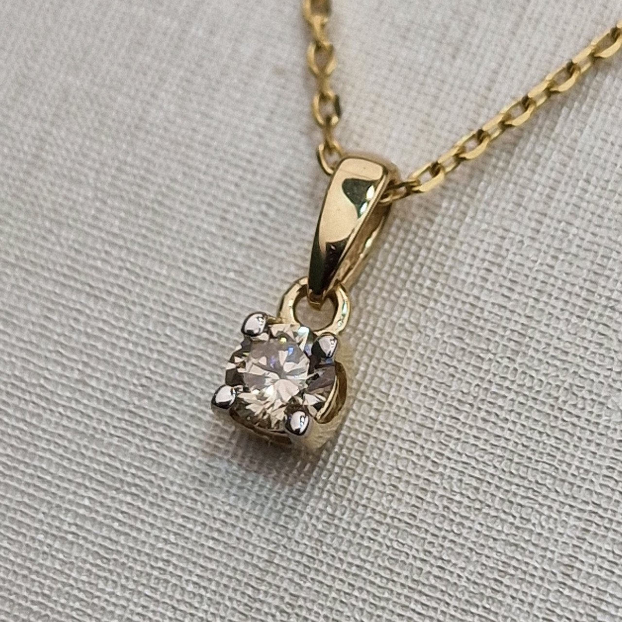 Кулон Deimantas 99981843 0,47гр 0,22ct. купить,NaN