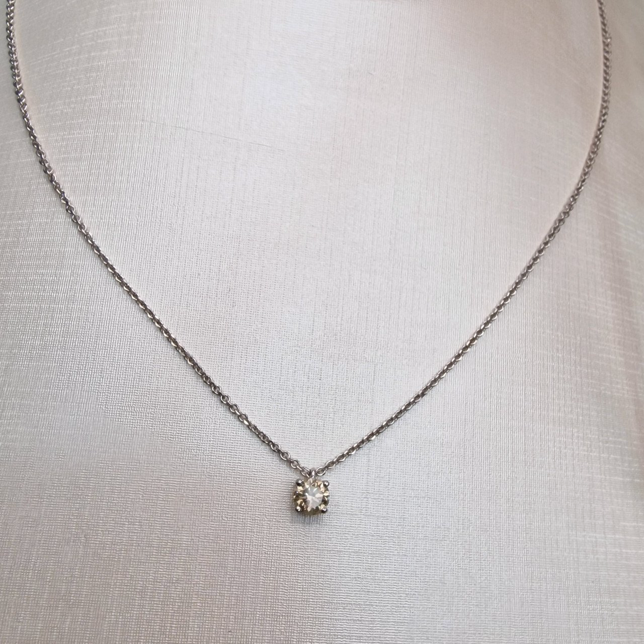 Колье Deimantas 99981887 2,72гр 0,564ct. купить,NaN