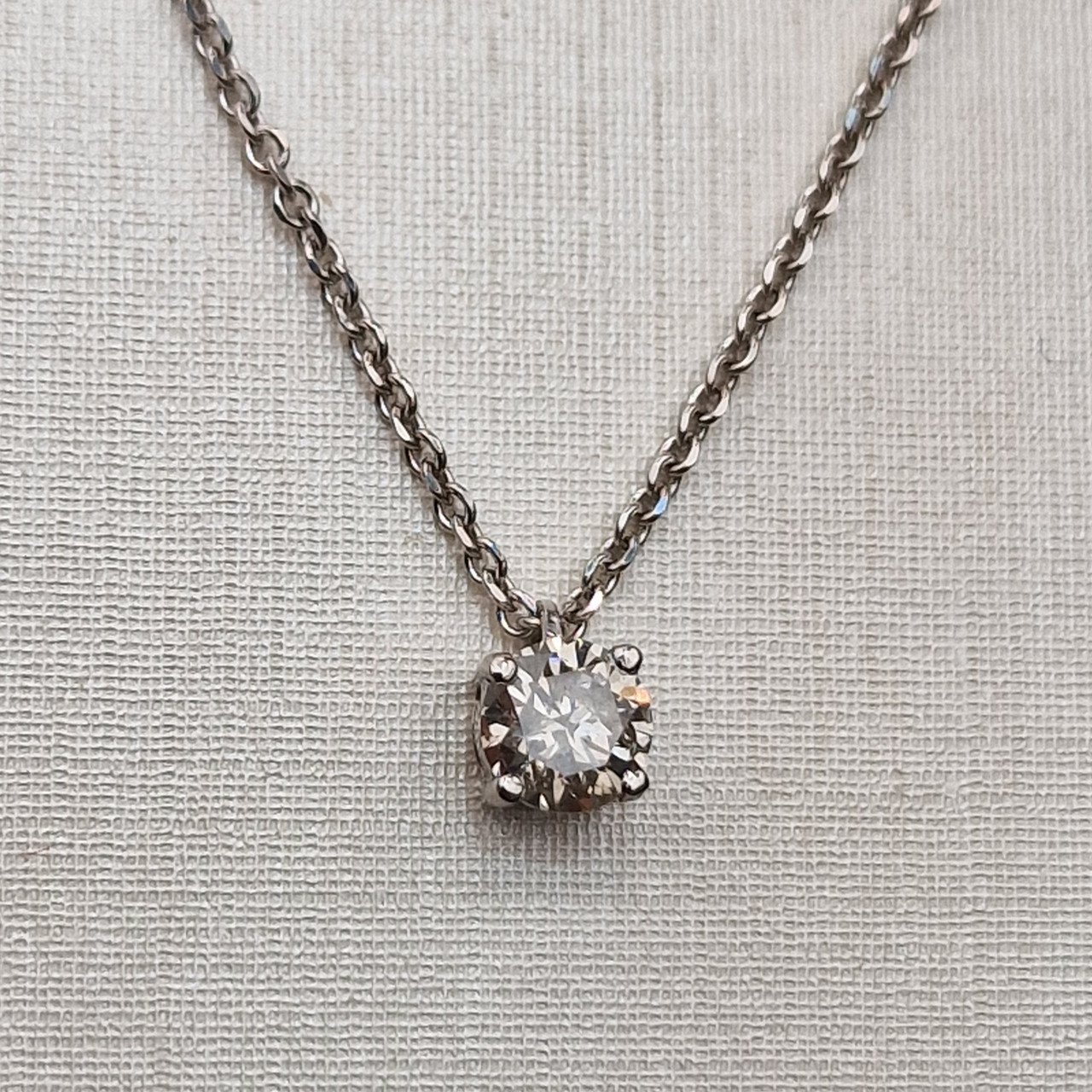 Колье Deimantas 99981894 45см 2,74гр 0,518ct. купить,NaN