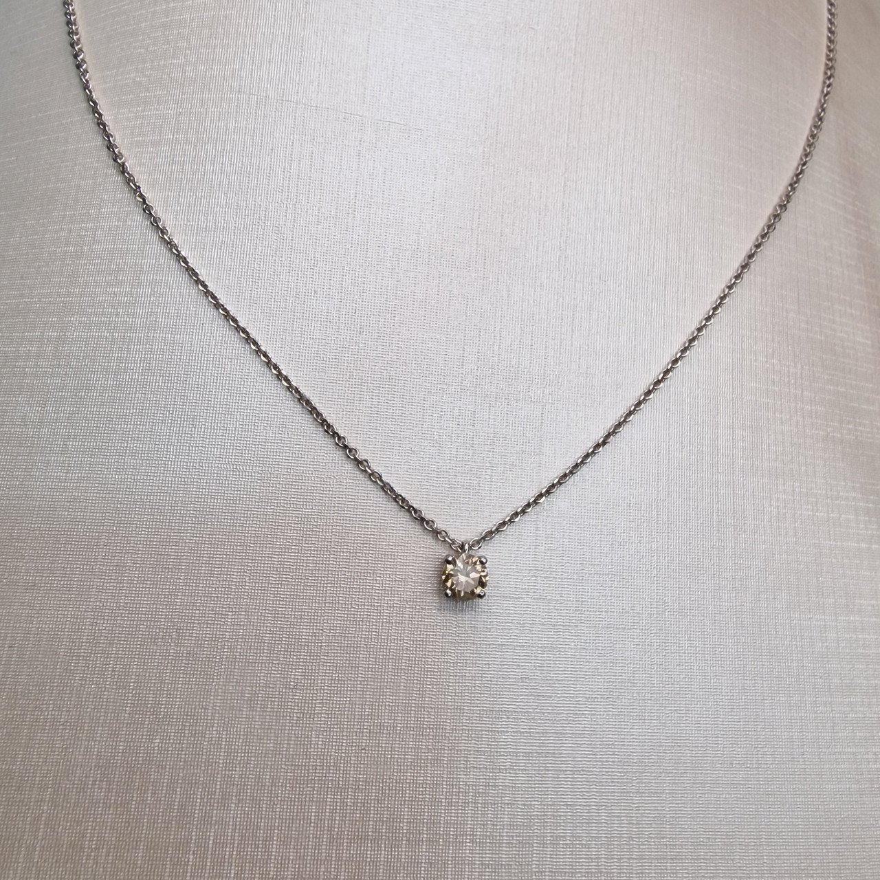 Колье Deimantas 99981887 2,72гр 0,564ct. купить,NaN