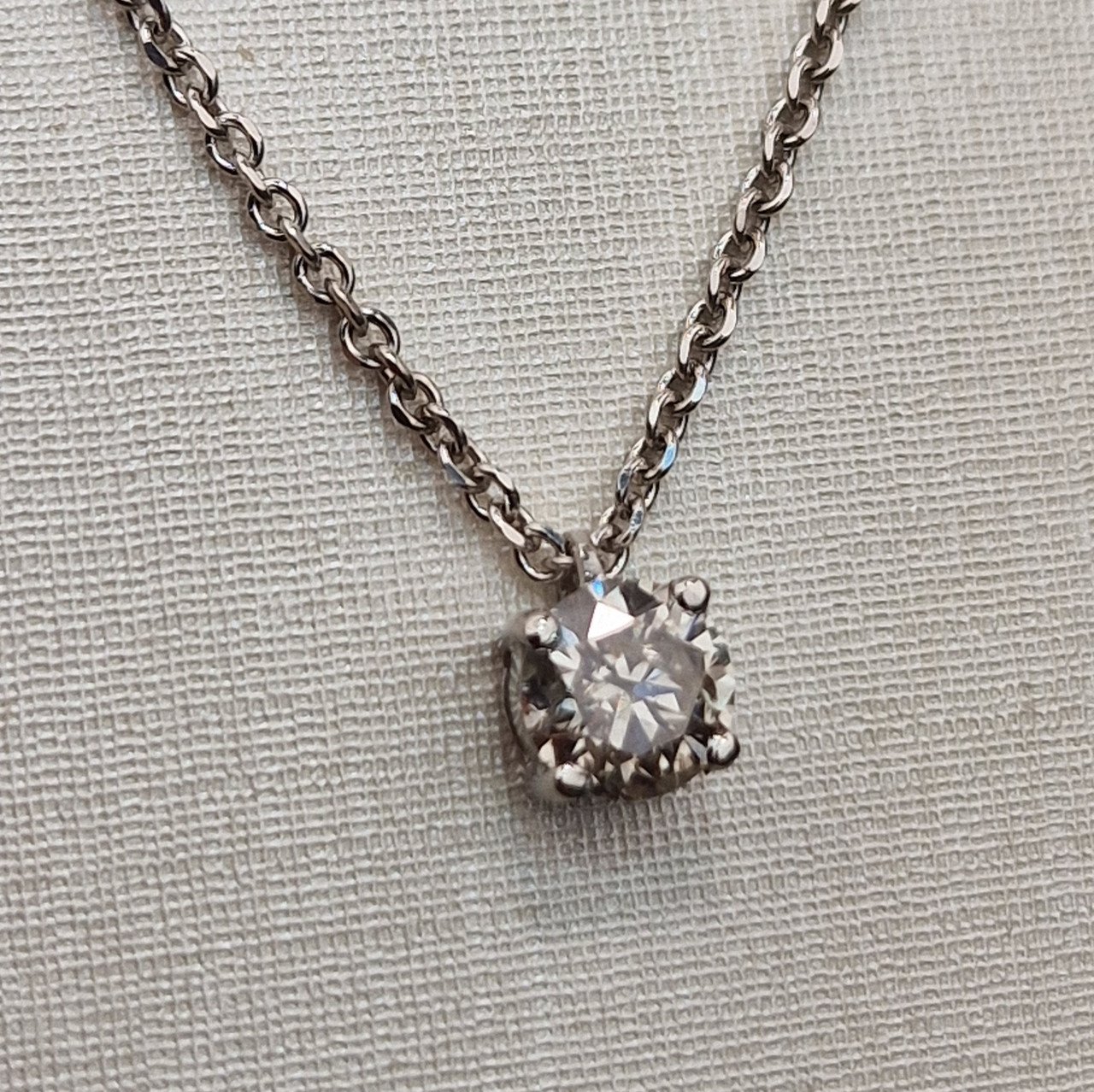 Колье Deimantas 99981894 45см 2,74гр 0,518ct. купить,NaN