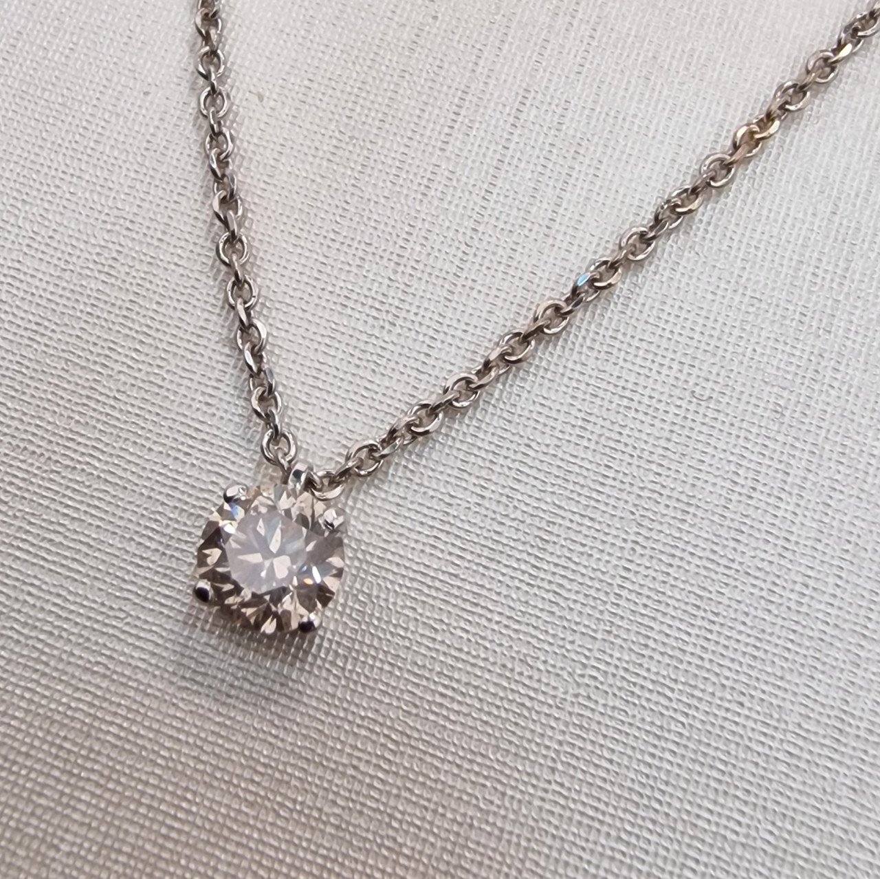 Колье Deimantas 99981846 2,55гр 0,506ct. купить,NaN