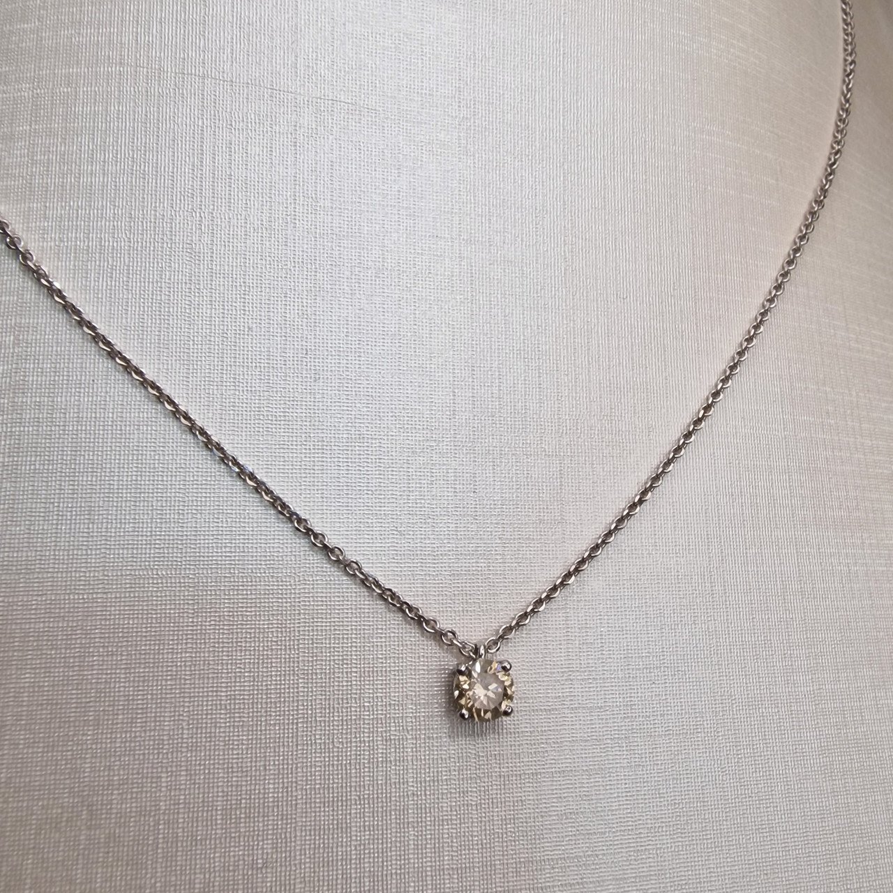 Колье Deimantas 99981887 2,72гр 0,564ct. купить,NaN