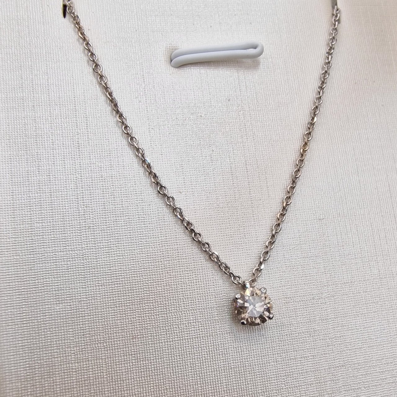Колье Deimantas 99981846 2,55гр 0,506ct. купить,NaN