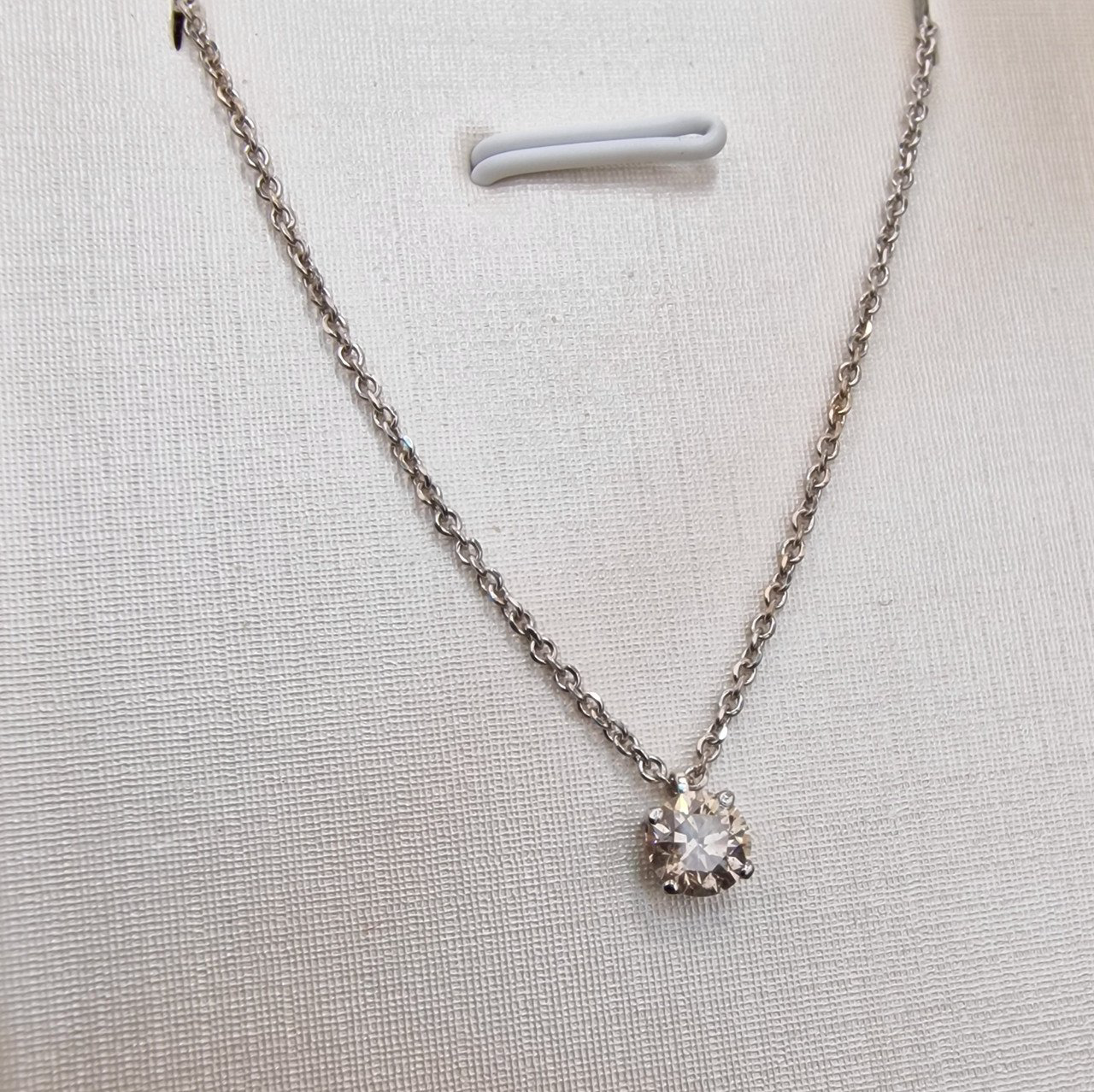 Колье Deimantas 99981846 2,55гр 0,506ct. купить,NaN