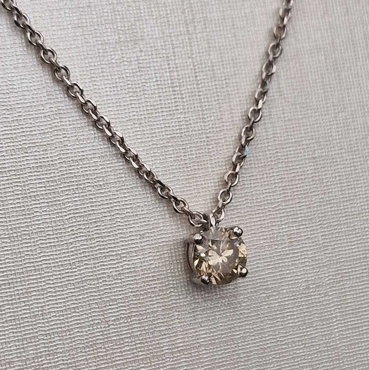 Колье Deimantas 99981887 2,72гр 0,564ct. купить,NaN