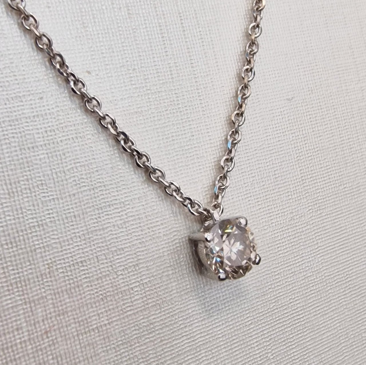 Колье Deimantas 99981846 2,55гр 0,506ct. купить,NaN