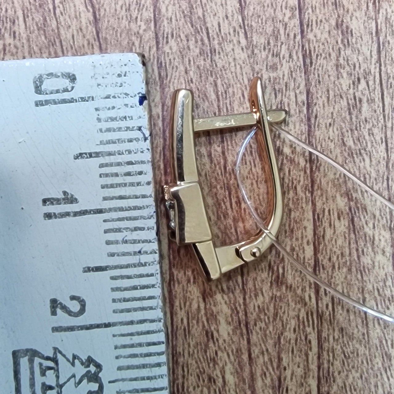 Серьги Deimantas 100067999 3,47гр 0,115ct. купить,NaN