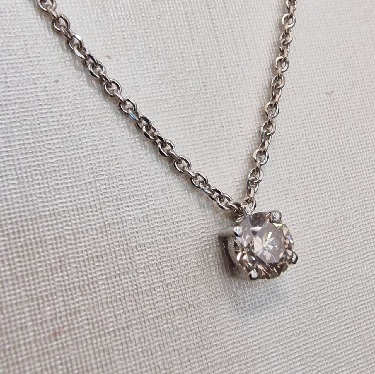Колье Deimantas 99981846 2,55гр 0,506ct. купить,NaN
