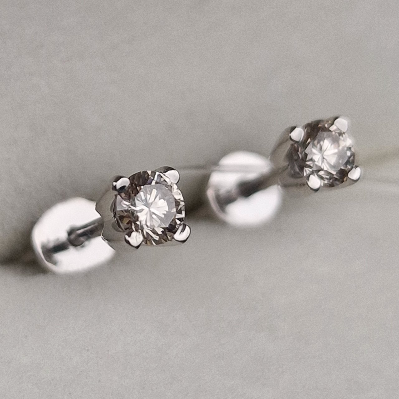 Серьги Deimantas 100068021 1,34гр 0,368ct. купить,NaN