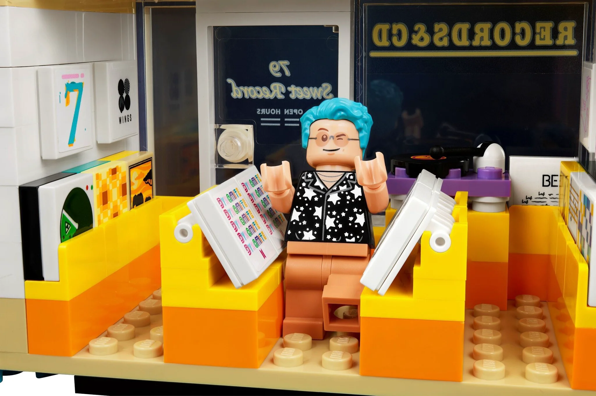 Конструктор Lego BTS Dynamite Ideas 21339 купить,NaN