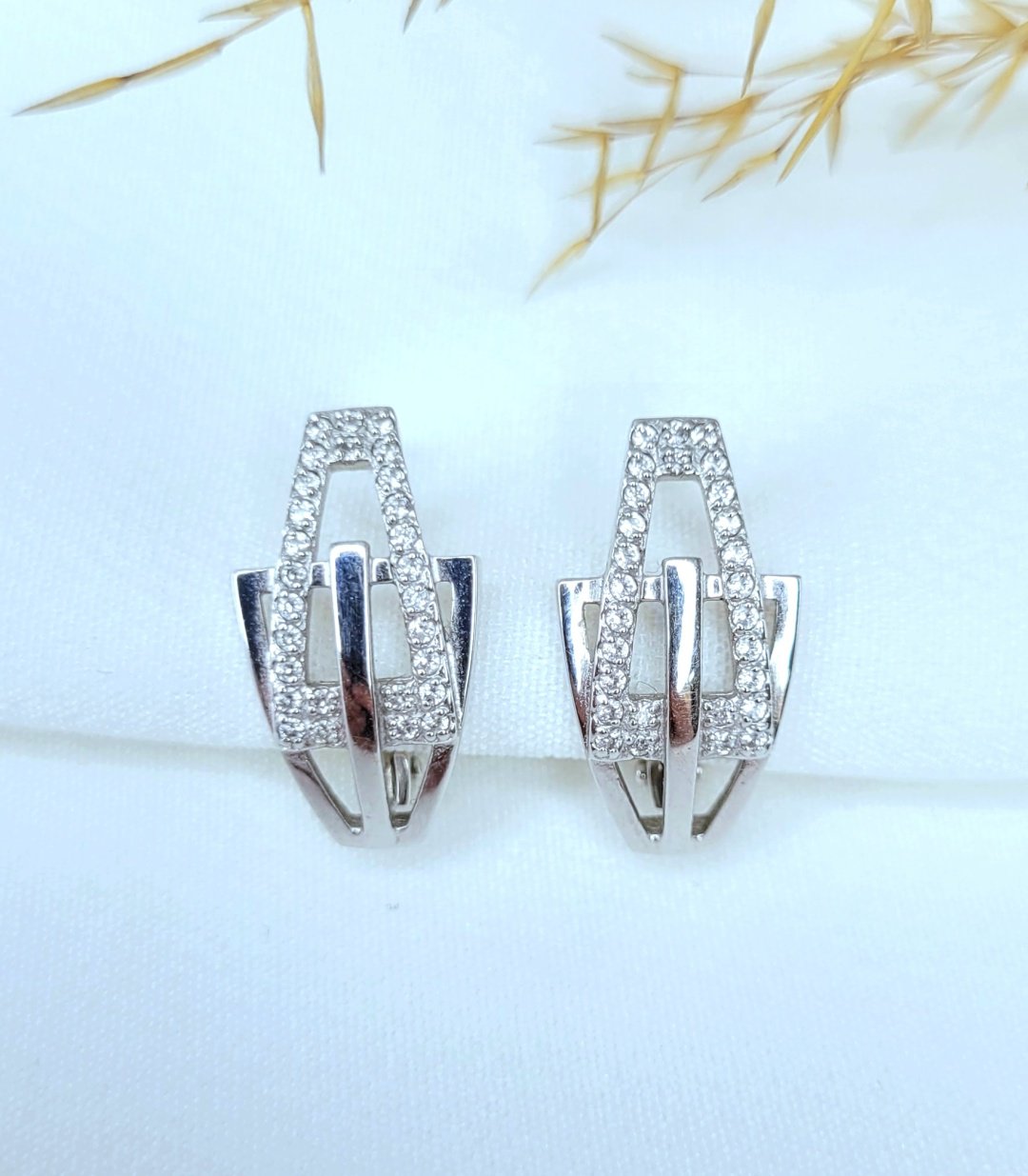 Серьги ЮЗ Платина 02-1775-32 вес 3.51 г золото, фианит купить,NaN