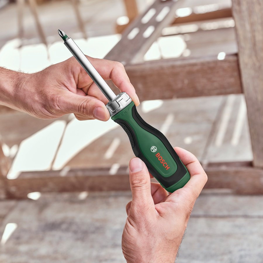 Bosch отвертка с трещоткой и 12 битами, 1600A027PP купить,8540