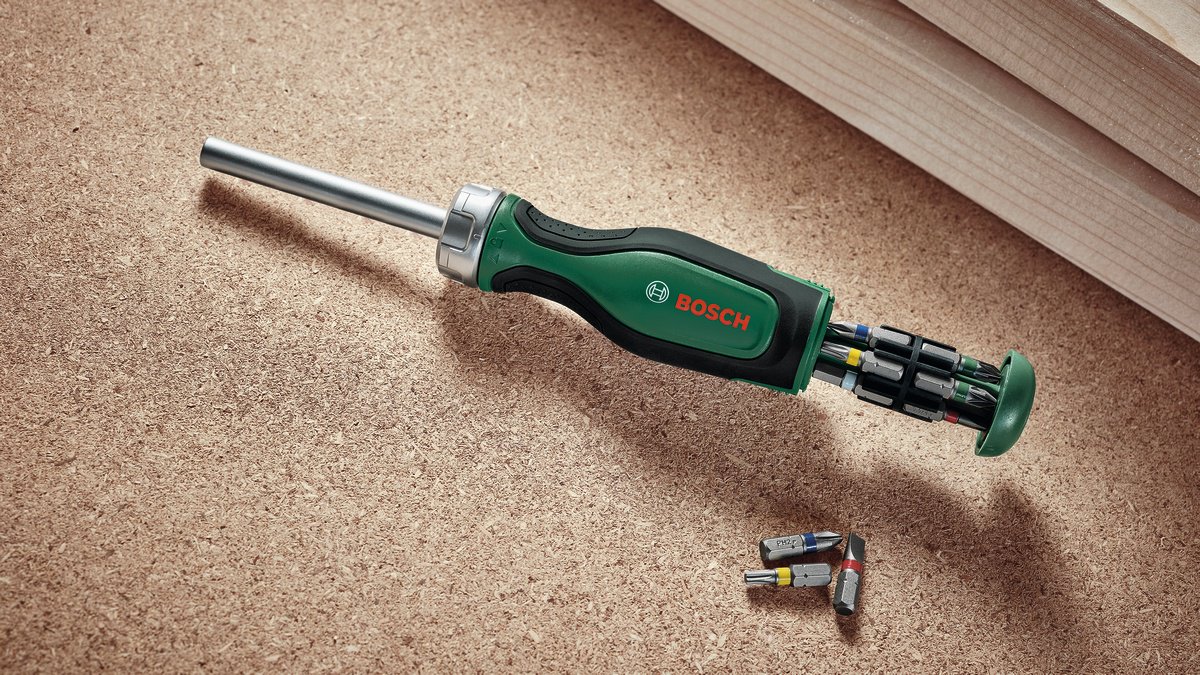 Bosch отвертка с трещоткой и 12 битами, 1600A027PP купить,8540