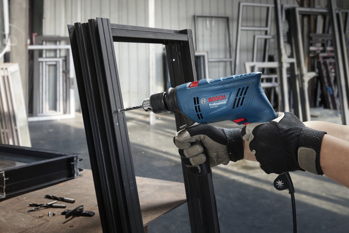 Ударная дрель Bosch Professional GSB 600, 06011A0320 купить,24500