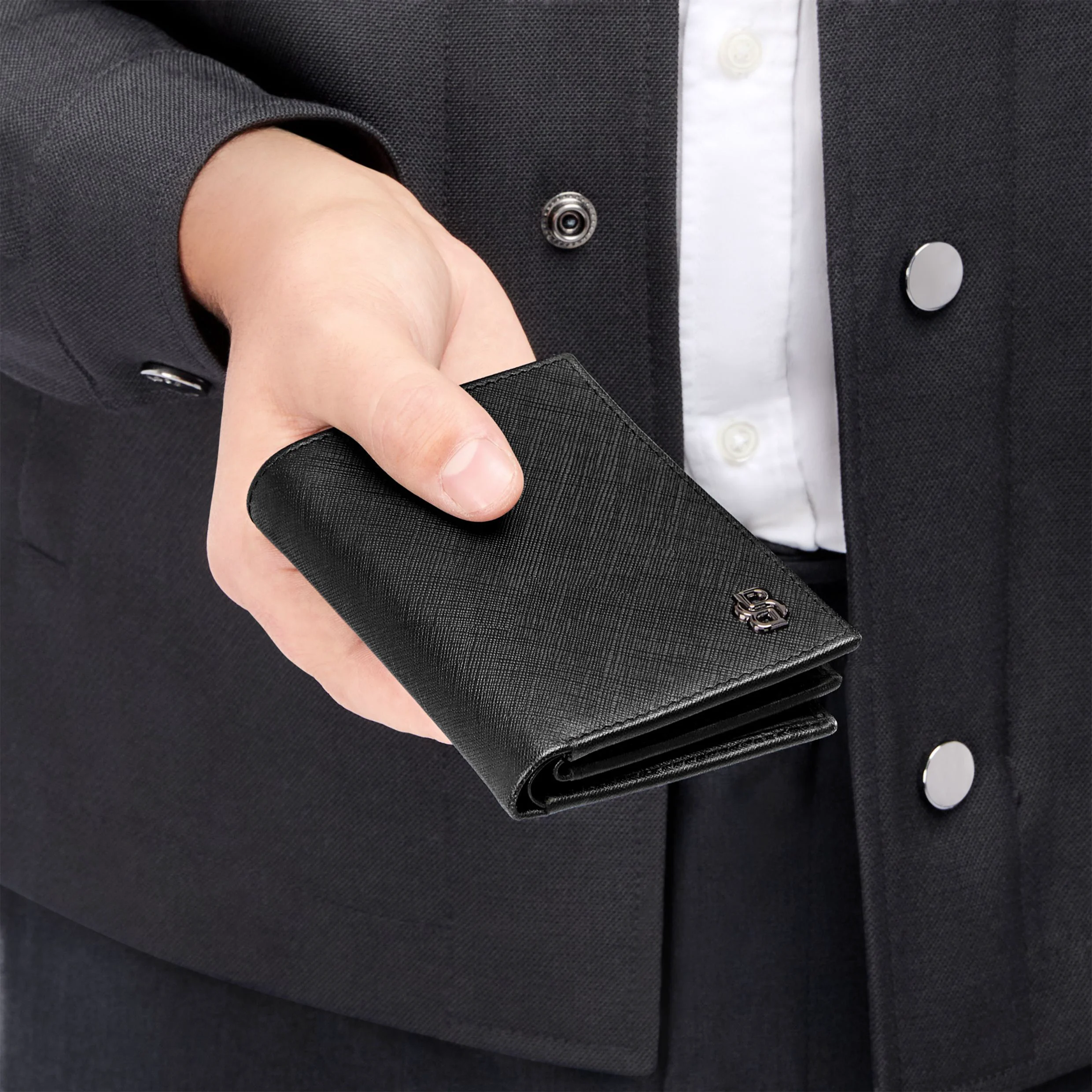 Картхолдер Hugo Boss Double B Saffiano HLF526A черный купить,69000