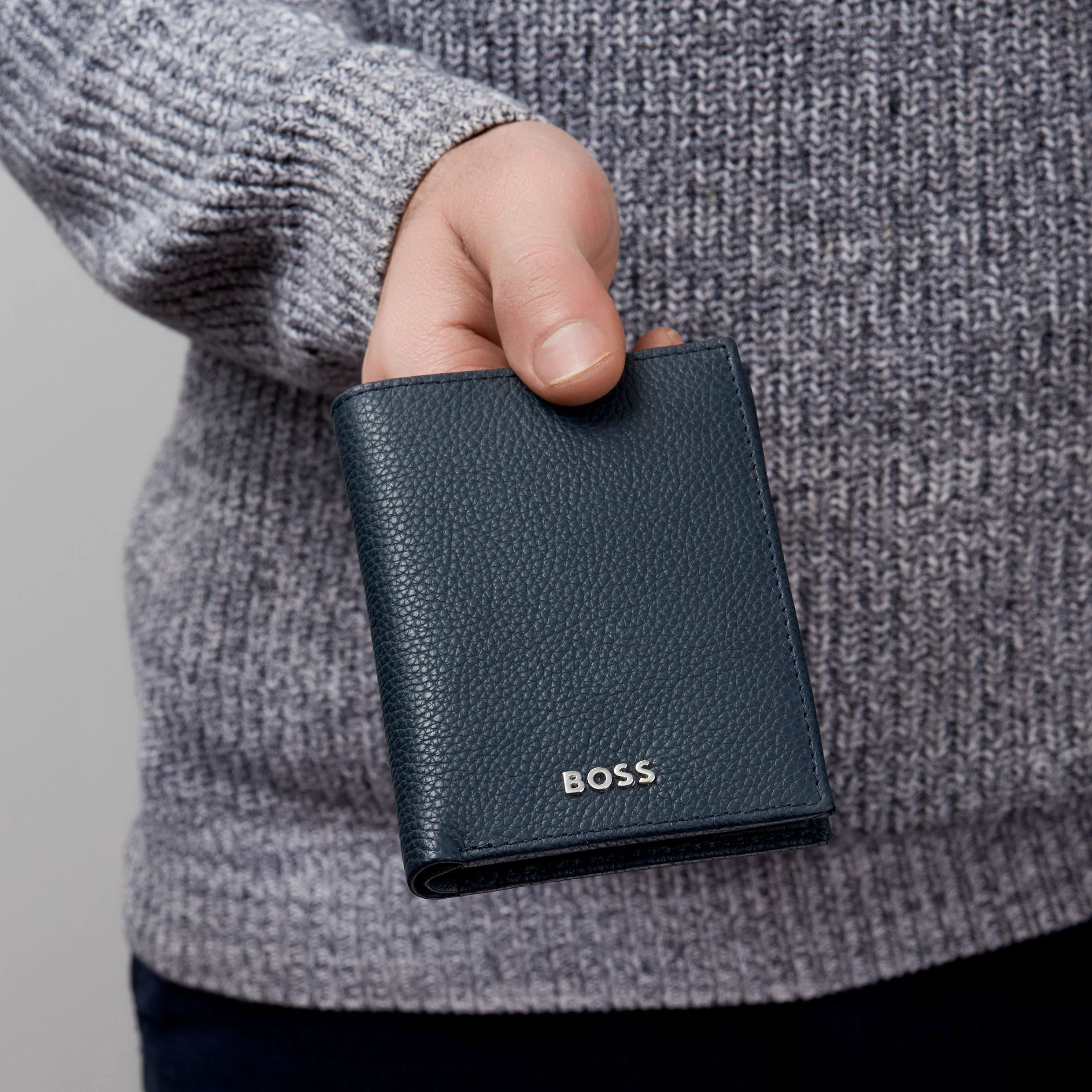 Картхолдер Hugo Boss Classic Grained HLF416N темно-синий купить,69000