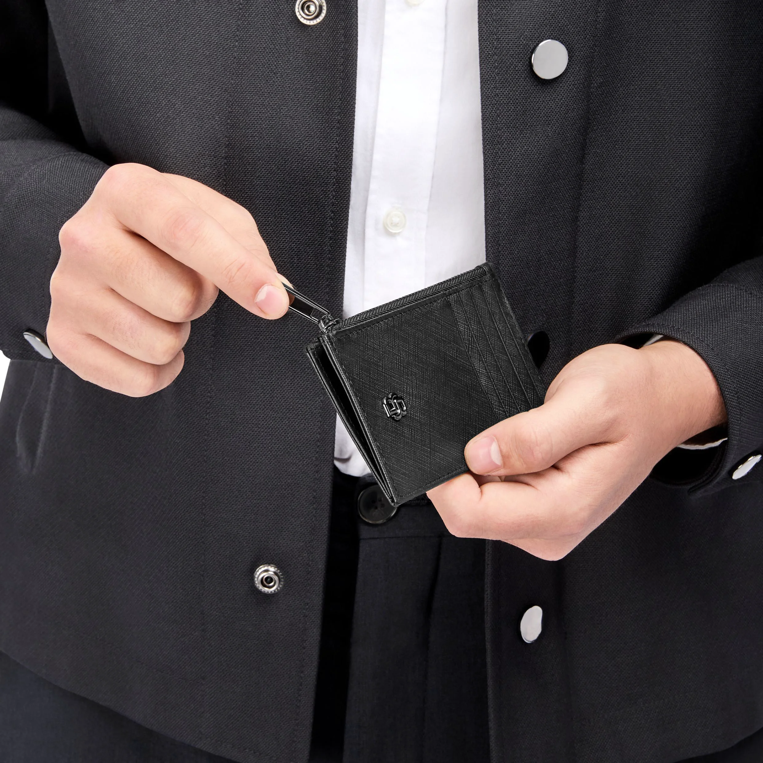 Картхолдер Hugo Boss Double B Saffiano HLK526A черный купить,69000